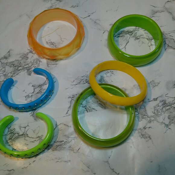 Vintage Lucite & Acrylic Bangle Bracelet Lot of 6 (415) - Picture 1 of 7